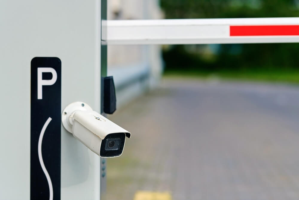 Kamery LPR (ANPR) – jak działają i gdzie są stosowane?